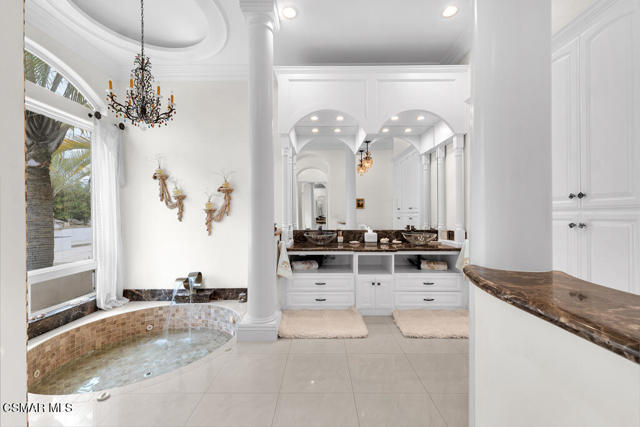 932 Rosario Drive, Thousand Oaks CA: https://media.crmls.org/mediaz/e9d35f69-8cc9-4b5d-b474-ccebf045ce49.jpg