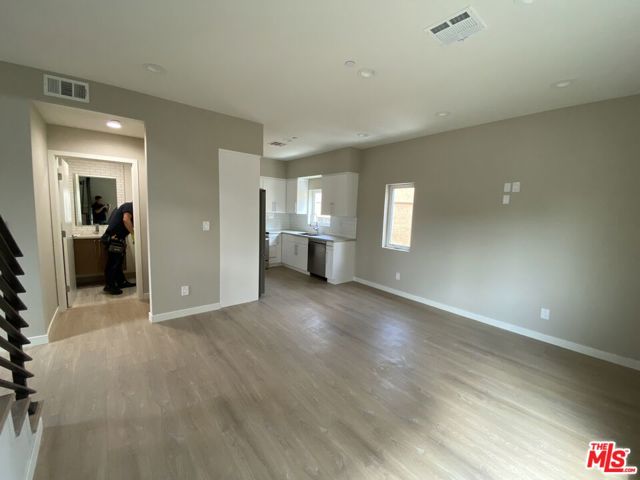 2201 W Court Street, Los Angeles CA: https://media.crmls.org/mediaz/e9d4e6b8-7aff-4f1a-b863-dcc0ffcce958.jpg