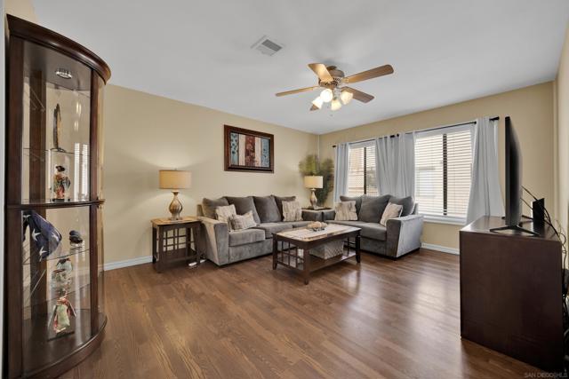 9327 Lake Murray Blvd, San Diego CA: https://media.crmls.org/mediaz/e9d5edae-ec57-4a47-a40b-e04fac996bbf.jpg