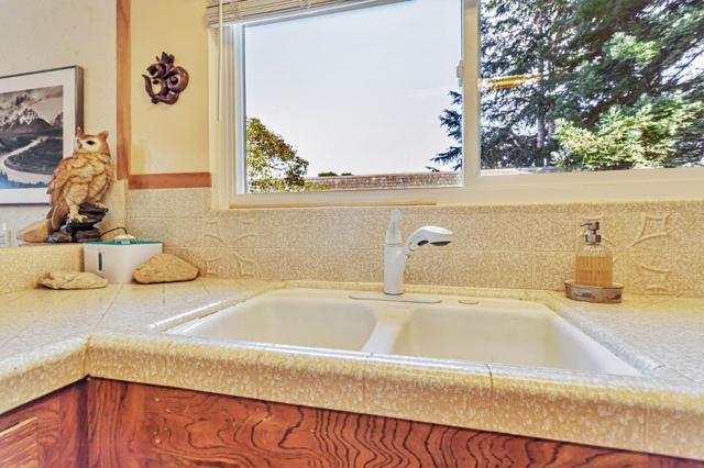 1020 Green Valley Road, Watsonville CA: https://media.crmls.org/mediaz/e9d64ded-e4a5-483e-a69b-d7007c3b6d57.jpg