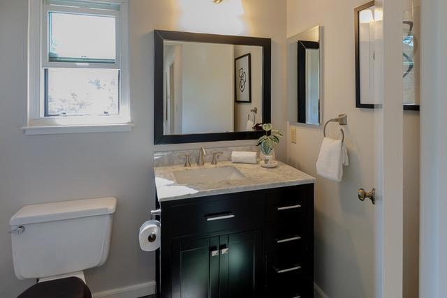 3523 Oak Drive, Menlo Park CA: https://media.crmls.org/mediaz/e9d769a9-5976-4194-8bce-e0c5f5e6dfaf.jpg