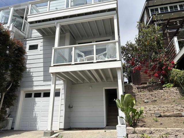 2510 Montgomery, Cardiff by the Sea CA: https://media.crmls.org/mediaz/e9d7c77c-7496-499b-b831-54fdc58c8f19.jpg