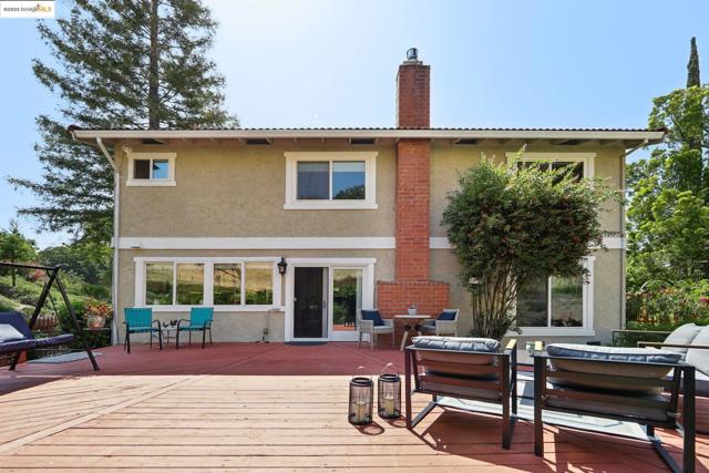 2353 Benham Ct, Walnut Creek CA: https://media.crmls.org/mediaz/e9d83821-f63f-4b1e-ac63-ac3f3f31f359.jpg
