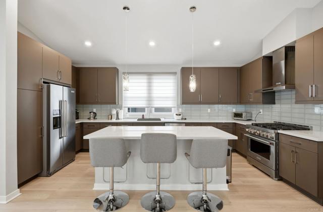 Detail Gallery Image 8 of 32 For 10433 Newbliss Way, San Diego,  CA 92126 - 3 Beds | 2 Baths