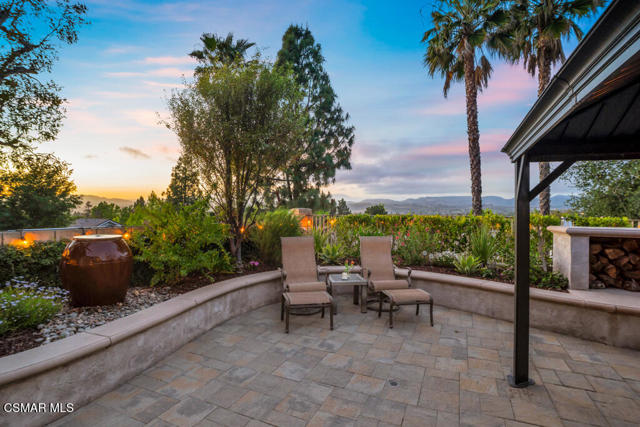 13101 Thomasville Court, Moorpark CA: https://media.crmls.org/mediaz/e9d90b90-dca9-4672-9132-60cb18a1d3ae.jpg