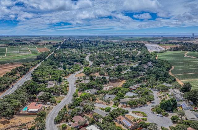 9375 Bur Oak Place, Salinas CA: https://media.crmls.org/mediaz/e9d91b5f-7aef-4a5f-b8af-8c6e7f9f072b.jpg