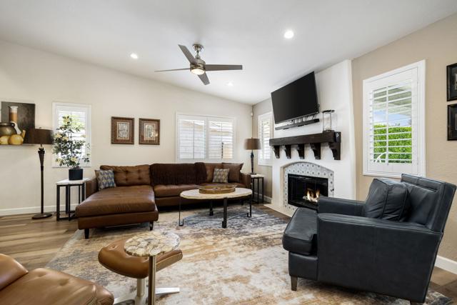 31465 Whispering Palms Trail, Cathedral City CA: https://media.crmls.org/mediaz/e9d98199-5242-4d5f-b7b9-e77d63b0c75e.jpg