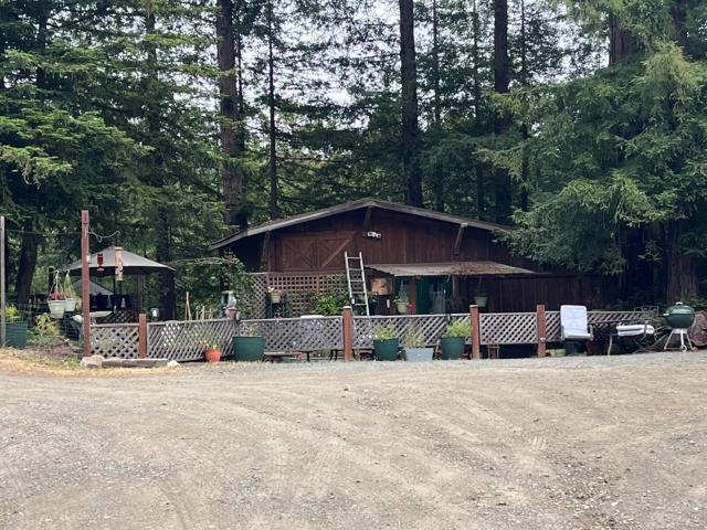 8975 La Honda Road, La Honda CA: https://media.crmls.org/mediaz/e9da5af4-e62c-4b2f-bd90-e230da267eb0.jpg