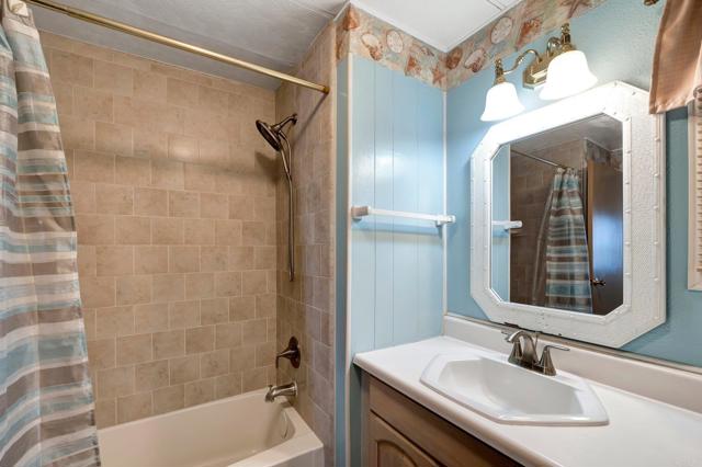1925 OTAY LAKES RD, Chula Vista CA: https://media.crmls.org/mediaz/e9da9cfa-b5f2-4c1d-a34c-88a6783d48e8.jpg