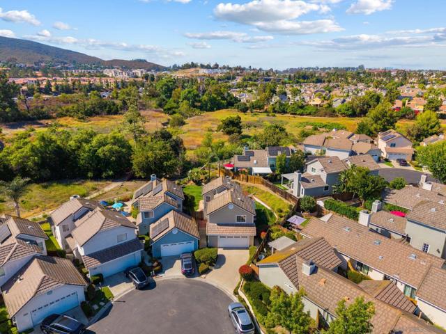 10598 Rancho Carmel Dr, San Diego CA: https://media.crmls.org/mediaz/e9dcc9c0-3c51-4d11-8267-958b57419a70.jpg