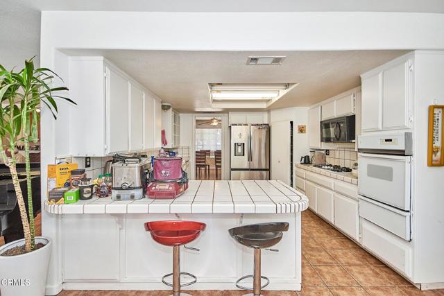 Detail Gallery Image 32 of 49 For 9527 Riggins Rd, Phelan,  CA 92371 - 4 Beds | 2/1 Baths