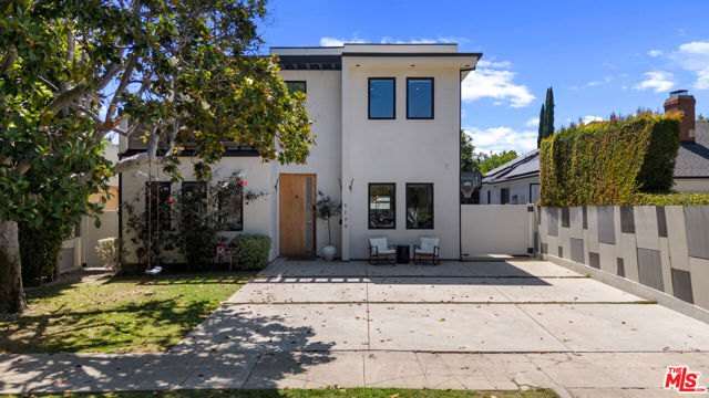 4299 Elmer Avenue, Studio City CA: https://media.crmls.org/mediaz/e9dd6bc4-9bcf-4285-8027-2162fa8b9ecd.jpg
