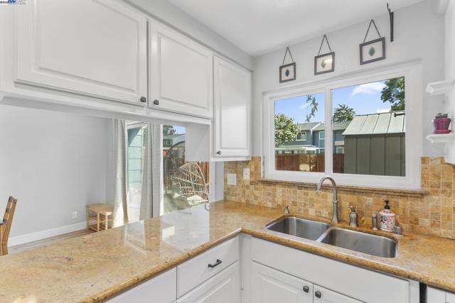 1479 Spring Valley Cmn, Livermore CA: https://media.crmls.org/mediaz/e9dda97e-a200-4d46-aee7-c41f140b69a5.jpg