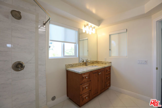 1171 Franklin Street, 102 photo 25