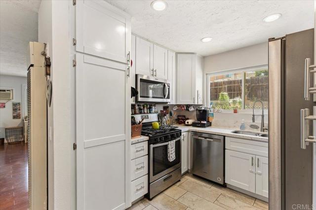 10214 Michala Place, Santee CA: https://media.crmls.org/mediaz/e9dfaddc-648c-4f35-8bec-debda4d4b9d1.jpg
