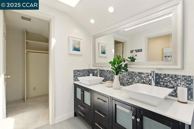 3094 Deer Meadow, Danville CA: https://media.crmls.org/mediaz/e9dfafda-9452-44ff-884e-903e2ead6183.jpg