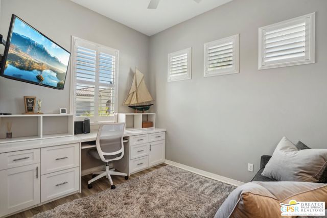 24 Cabernet, Rancho Mirage CA: https://media.crmls.org/mediaz/e9e18182-22db-4d88-951f-67f1ee54aaff.jpg
