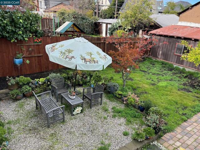 620 Kentucky St, Vallejo CA: https://media.crmls.org/mediaz/e9e23e7c-c1fa-4673-82f7-6f36cf9487d4.jpg