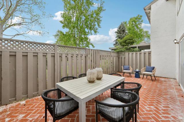 854 Erickson Lane, Foster City CA: https://media.crmls.org/mediaz/e9e2e24a-d592-4338-be67-de55b71fdce8.jpg