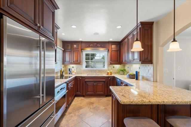 15570 Loma Vista Avenue, Los Gatos CA: https://media.crmls.org/mediaz/e9e2ed99-0edd-48fb-af4f-b279703ef15f.jpg