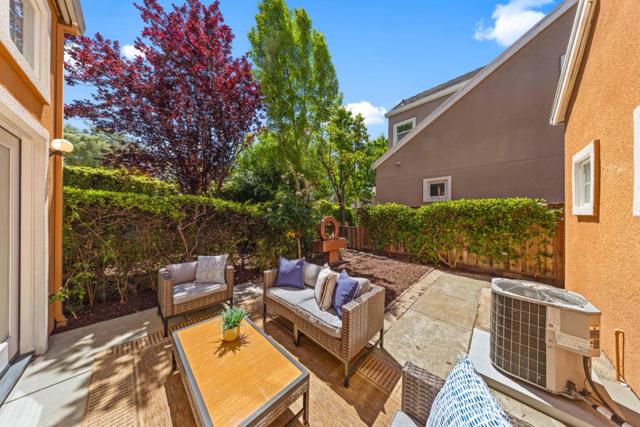 298 S Rengstorff Avenue, Mountain View CA: https://media.crmls.org/mediaz/e9e3a662-a134-4e71-934f-ebab9d3c94da.jpg
