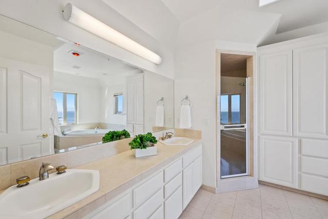 940 W Cliff Drive, Santa Cruz CA: https://media.crmls.org/mediaz/e9e5c67f-47f4-4ad7-b240-194c06c84a4e.jpg