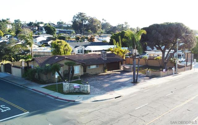 68 E Bonita Rd, Chula Vista CA: https://media.crmls.org/mediaz/e9e61236-c68b-4068-8fab-3744d425a66f.jpg