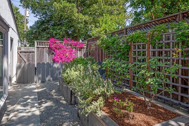 1231 Gronwall Lane, Los Altos CA: https://media.crmls.org/mediaz/e9e67089-af9b-4889-8748-78e5a96dbc03.jpg