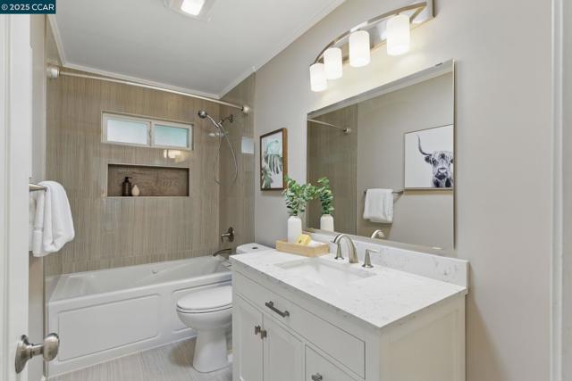 17 Bliss Ct., Pleasant Hill CA: https://media.crmls.org/mediaz/e9e6f22a-4b8e-4f8c-a34b-024ea6e0bb27.jpg