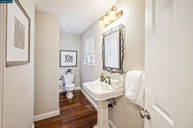 4405 Deer Ridge Rd, Danville CA: https://media.crmls.org/mediaz/e9e74b2b-c630-4314-b604-abca1acc6536.jpg