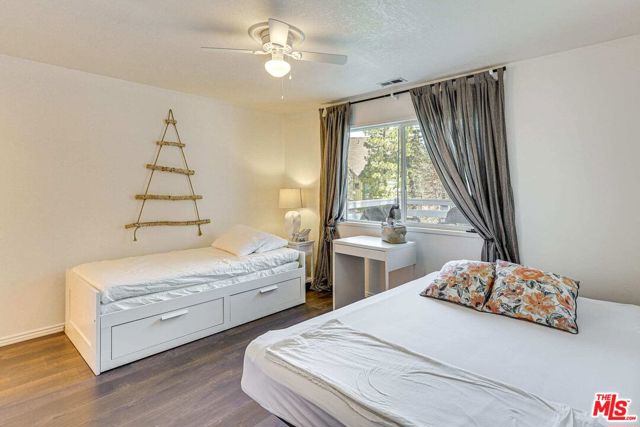 2337 Lookout Drive,  CA: https://media.crmls.org/mediaz/e9e76173-4f52-4b84-b52f-d32848efe04f.jpg