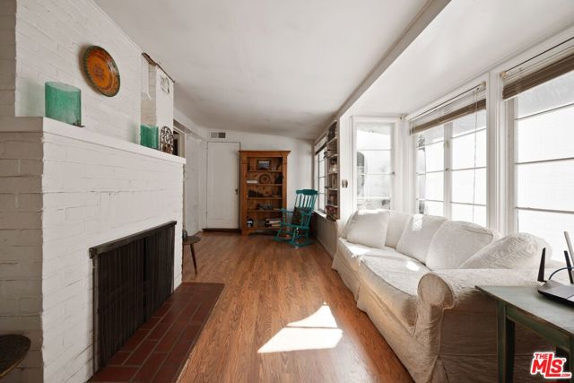 6655 Lindley Avenue, Reseda CA: https://media.crmls.org/mediaz/e9e77afc-786c-40ad-b93d-bc9ae8f7d7a5.jpg