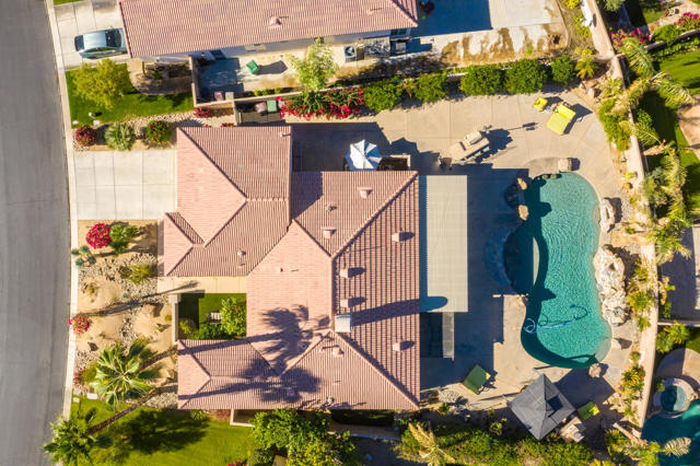 79704 Castille Drive, La Quinta CA: https://media.crmls.org/mediaz/e9e7f245-53ca-4f72-959e-9e271e5d0441.jpg