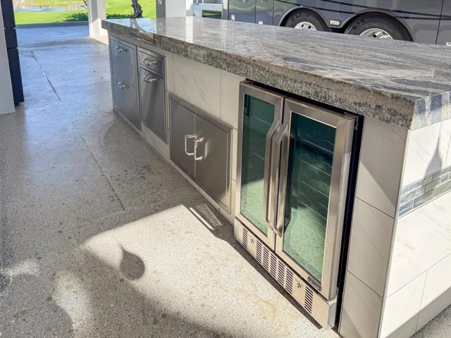 80394 Avenue 48, Indio CA: https://media.crmls.org/mediaz/e9e85851-ab9d-49f4-8d5e-d295aa3cf1bd.jpg