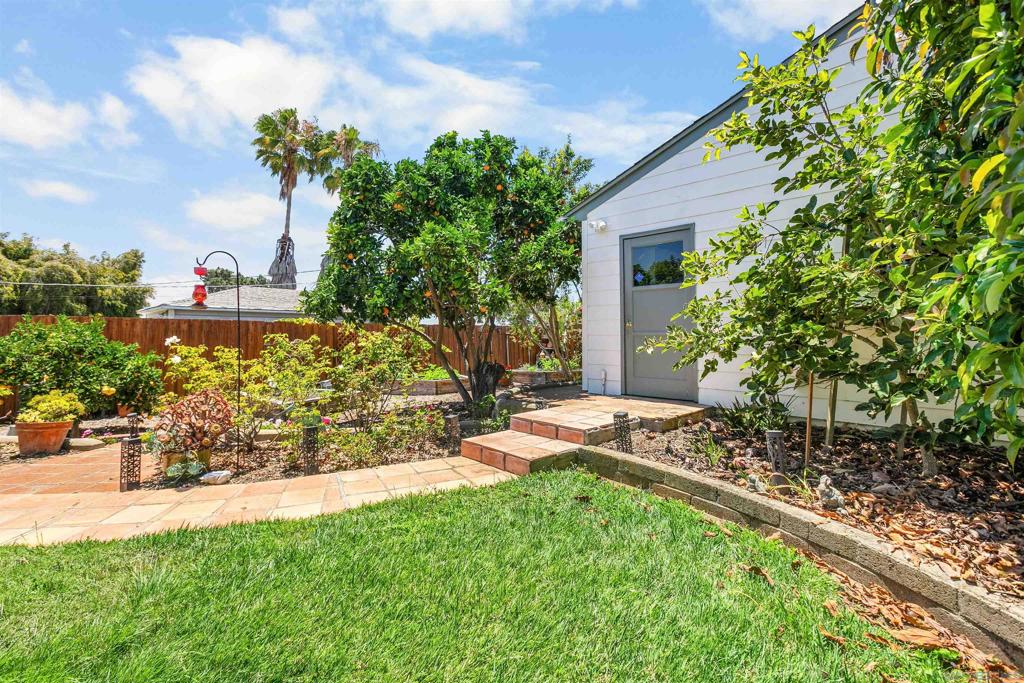 4375 Del Monte - photo 9