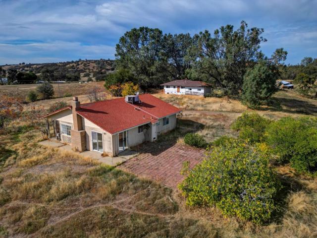 4505 4 X Ranch Road, Burson CA: https://media.crmls.org/mediaz/e9e8fa4d-bd19-4a7a-98d1-5230f4b6690e.jpg
