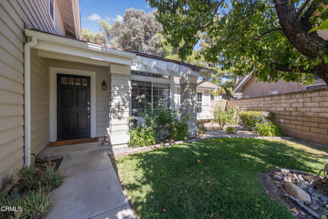 27220 Waterford Drive, Valencia CA: https://media.crmls.org/mediaz/e9e9b273-1fb0-49a7-b77b-c8697c36f267.jpg