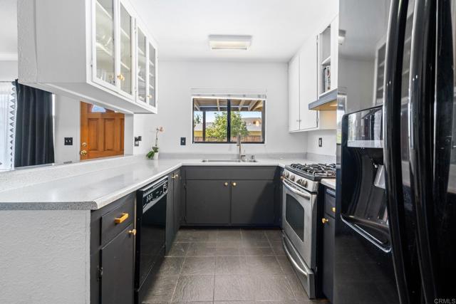 Image 8 of 40 For 10503 Ironwood Avenue