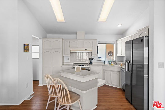 1794 Rebel Road, Acton CA: https://media.crmls.org/mediaz/e9ea5ced-f2cb-4df8-9108-e495fe40e55f.jpg