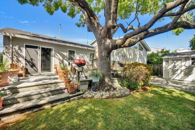 255 Nimitz Avenue, Redwood City CA: https://media.crmls.org/mediaz/e9ea9ad0-5809-4514-ad99-bb143d455ef4.jpg