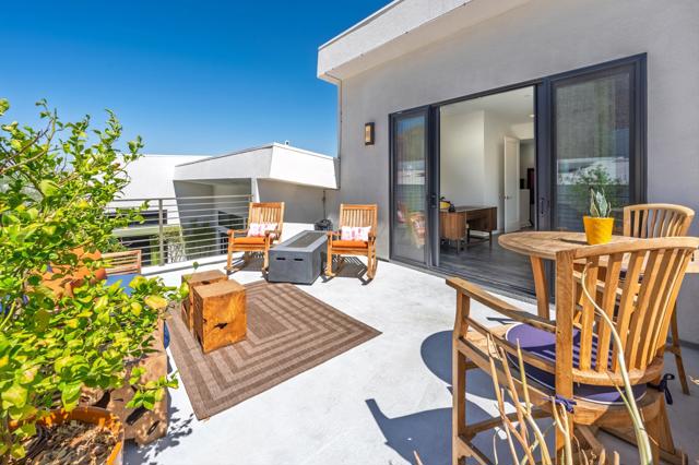 160 Obsidian Loop N, Palm Springs, CA 92264