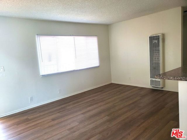 1819 S Gramercy Place, Los Angeles CA: https://media.crmls.org/mediaz/e9eb9f49-e093-4928-bb40-20ca91918ce4.jpg