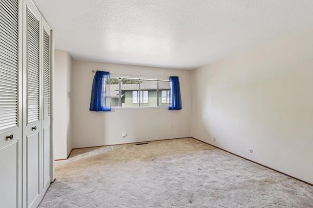 908 Park Pacifica Avenue, Pacifica CA: https://media.crmls.org/mediaz/e9ec1f27-a931-4595-94cd-2e0f07c918fd.jpg