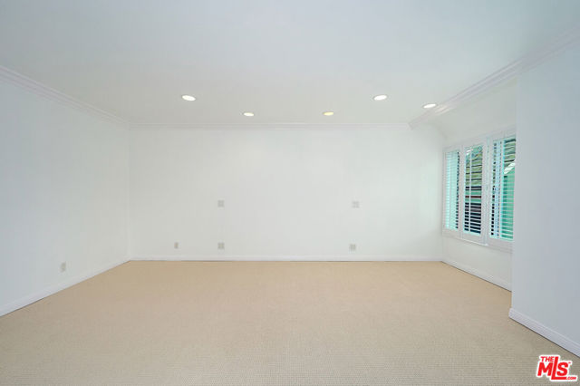 4250 Via Dolce, Marina del Rey CA: https://media.crmls.org/mediaz/e9ecf34a-7797-4a3e-b37c-7f5f791ea72d.jpg