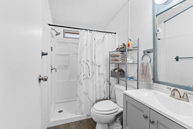 2342 Sand Jewel Avenue, Thermal CA: https://media.crmls.org/mediaz/e9eda837-0f50-4d22-8e79-2c8a52772059.jpg