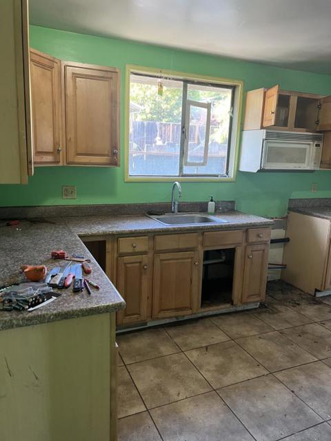 207 Grandview Street, Santa Cruz CA: https://media.crmls.org/mediaz/e9eea54c-951e-49e5-82b4-128d4b47275f.jpg