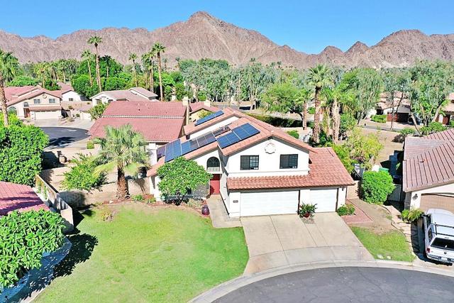 49035 Serenata Court, La Quinta CA: https://media.crmls.org/mediaz/e9eea621-8a60-4bf6-9ce8-7eab160a6d20.jpg