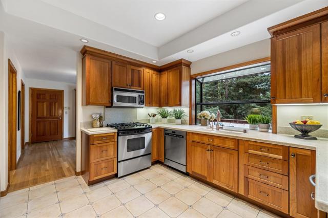 489 Northridge Drive, Scotts Valley CA: https://media.crmls.org/mediaz/e9eef1ff-9d61-4e51-bd28-4d81e3d23388.jpg