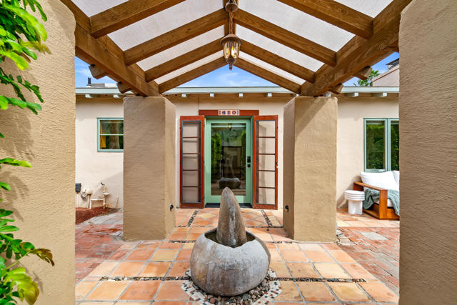 610 S Camino Real, Palm Springs CA: https://media.crmls.org/mediaz/e9ef9dff-6be6-42e1-9182-a333f0149945.jpg