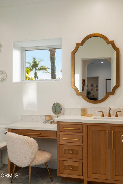 1069 Corte Barroso, Camarillo CA: https://media.crmls.org/mediaz/e9f02945-6f29-405d-8b11-4b9b5d44fdce.jpg